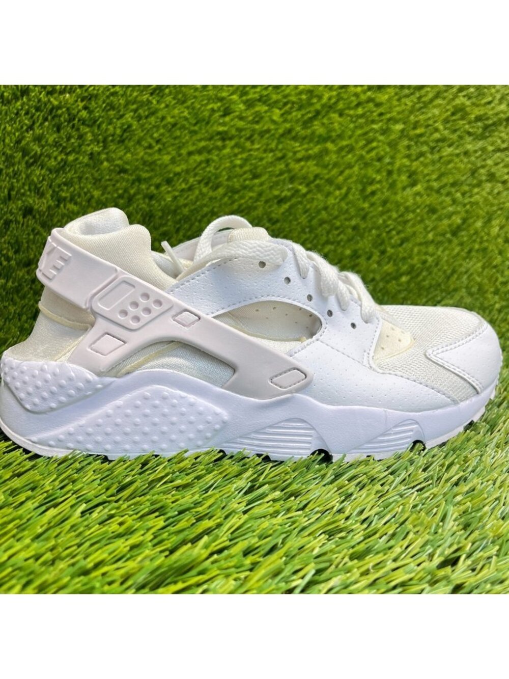 Nike Air Huarache Run Boys Size 5Y White Athletic Running Walking Shoes Sneakers